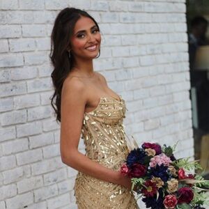 Meet your Posher, Alevia